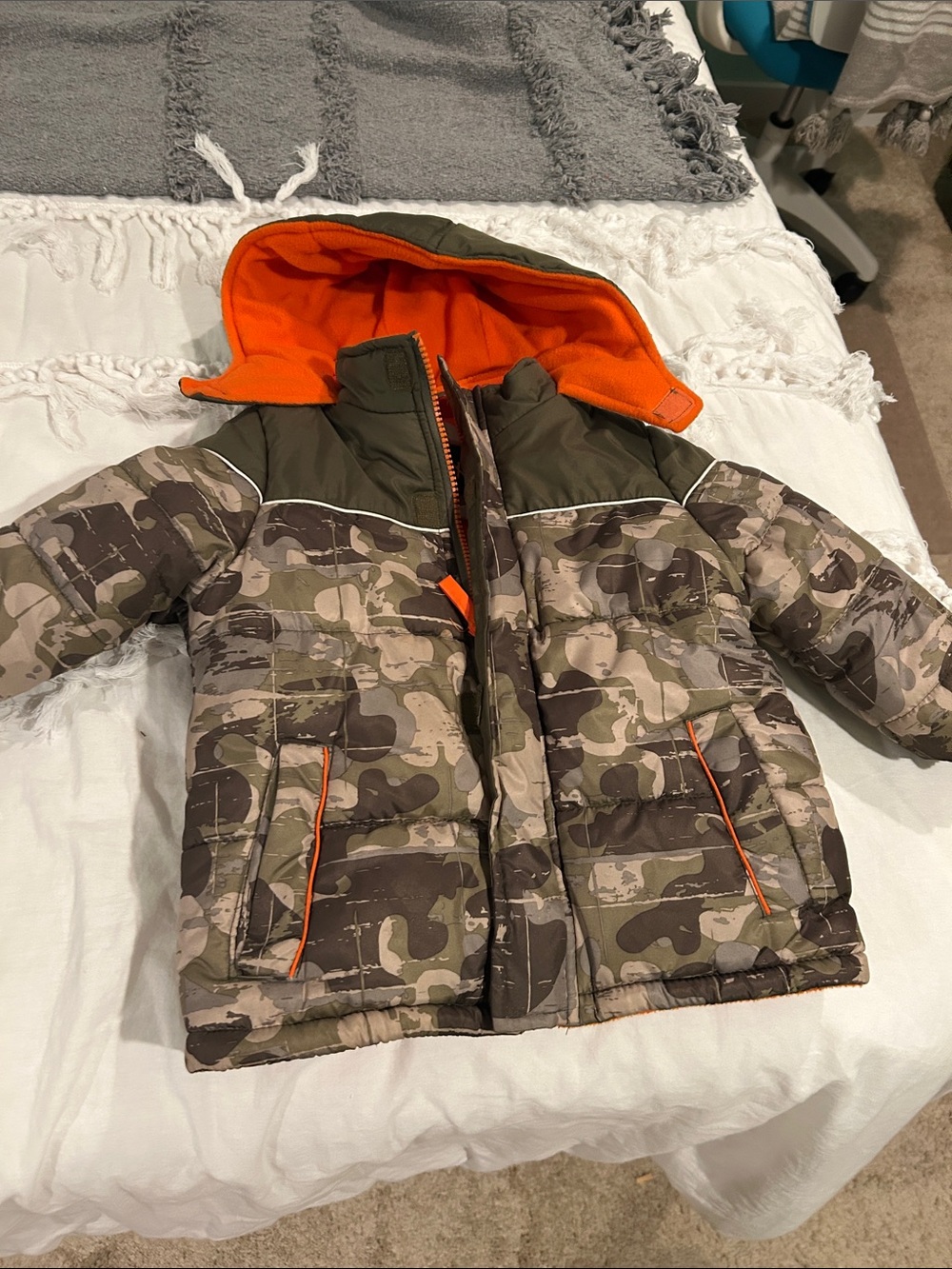 Kids Camo Puffer Jacket with Orange Lining 2T iXtreme